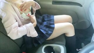 A cute girl tried to masturbate in the car. - 1 image
