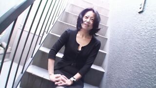 Sexy MILF Junko Sakasita Gets Creampie and Cumshot - 2 image