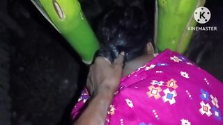 Pados ki bhabhi ko ghar ke bahar bulakat chudai ki - 1 image