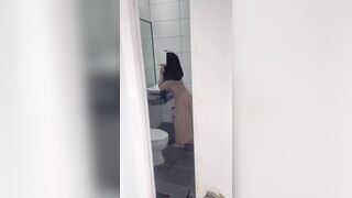 EPS. 10 - Bandung Celebgram Peeked at Photographer When Changing Clothes, Caught Peeking Continues 2 Rounds