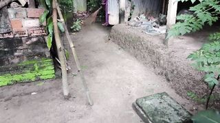 I see my aunty cleaning the yard, I hugged her and started fucking