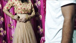 Stepsister ko kapda change karte dekh ke pel diya - 2 image