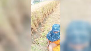desi bhabhi urineing time video shoot in the field - 10 image