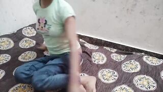 Indian step mother ne apne step son apna chut dikhaya