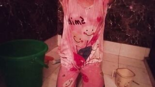 Teen age girl ka bathroom MMS viral video