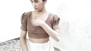 Desi bhabhi ko ghar me ghus ke pel diye