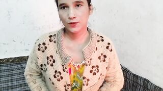 Village girl ko hotel me jabar dasti pela