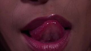 Asian MILF mom gets her ass fingered & swallows cum like a champ - 1 image