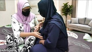 My Malaysian Muslim Hijab Girl shows up to lick my wet pussy and get a juicy pussy treat - 3 image