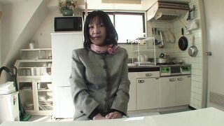 Makiko Nakane enjoys some steamy solo fun with a lucky guy - 1 image