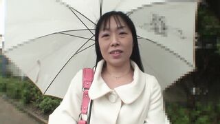 Fumiko Manaka, the hot Asian MILF, fucks herself silly in a stranger's house - 2 image