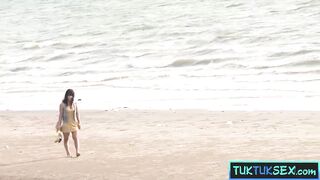 Thai teen picked up on the beach for a hardcore threesome with a foreigner's big dick - 1 image