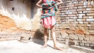 Deshi village bhabhi outdoor romance with Dever deshi sex - 4 image